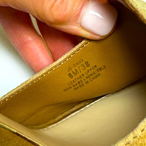 Jessica Simpson platform heels - Picture 9 of 9